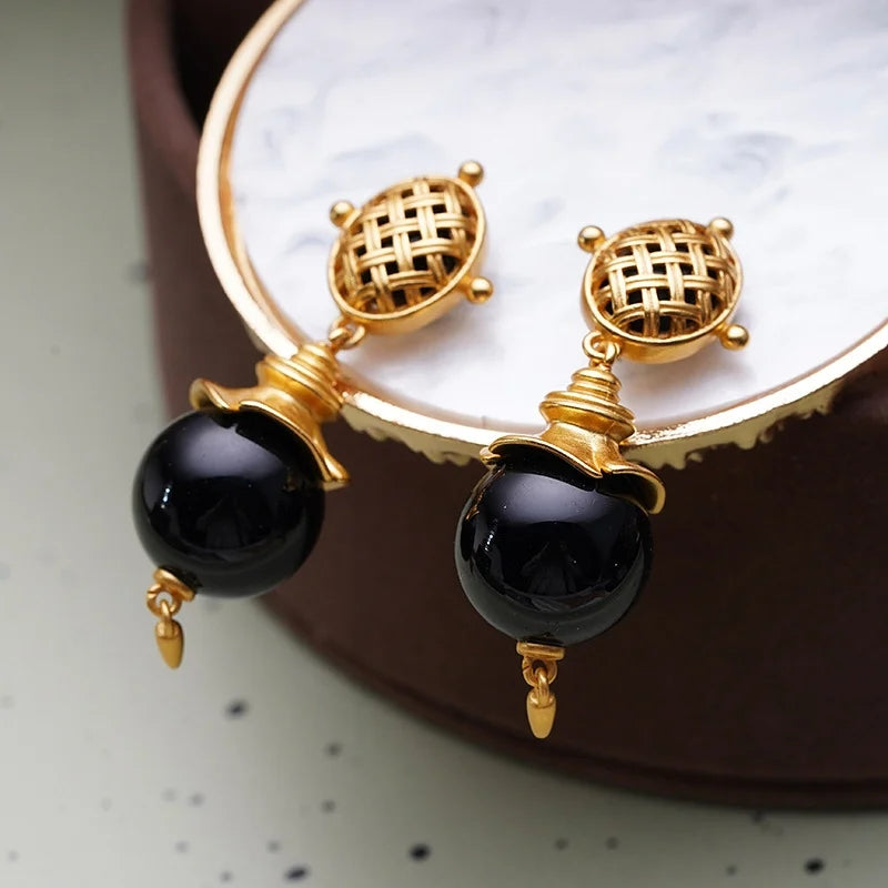 Retro Black Stone Earing